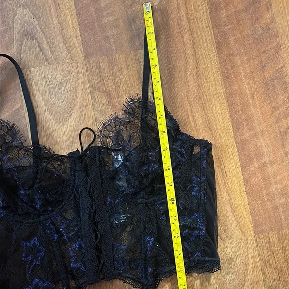 New MookiFree Black and Blue Lace Lingerie Set - Picture 16 of 16